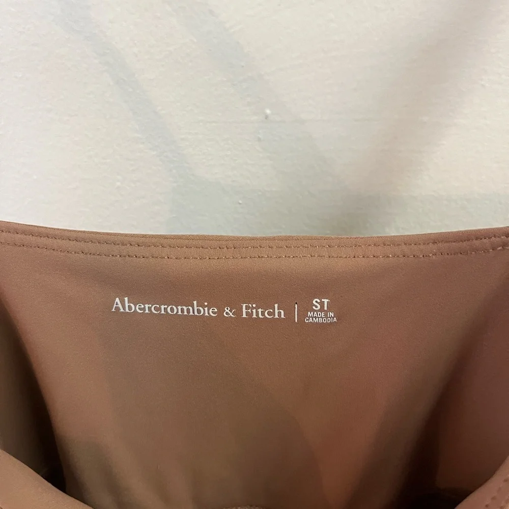 Abercrombie & Fitch traveler dress - Picture 3 of 3